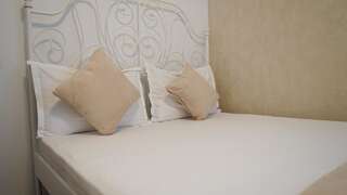 Гостевой дом Bucharest Center Villa Бухарест Двухместный номер эконом-класса с 1 кроватью и собственной ванной комнатой-9