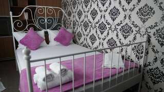 Гостевой дом Bucharest Center Villa Бухарест Двухместный номер эконом-класса с 1 кроватью и общей ванной комнатой-7