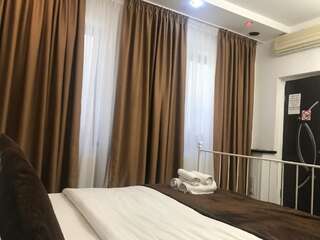 Гостевой дом Bucharest Center Villa Бухарест Стандартный двухместный номер с 1 кроватью и собственной ванной комнатой-13
